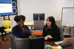 Faculty Fellows Tyanna Buie and Sejin Hwang at the Teaching & Learning Lab